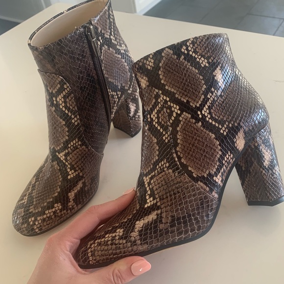 NWOT Vince Camuto – Snake Print Leather Bootie - Picture 3 of 6